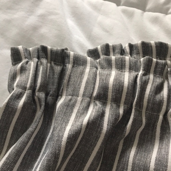 High waist scrunchie shorts - Picture 2 of 2